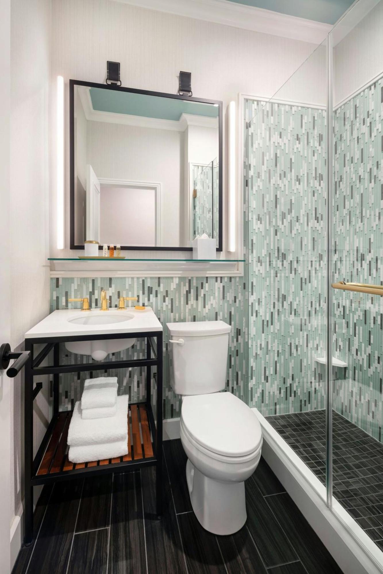 Courtyard By Marriott San Francisco Downtown/Van Ness Ave Bagian luar foto